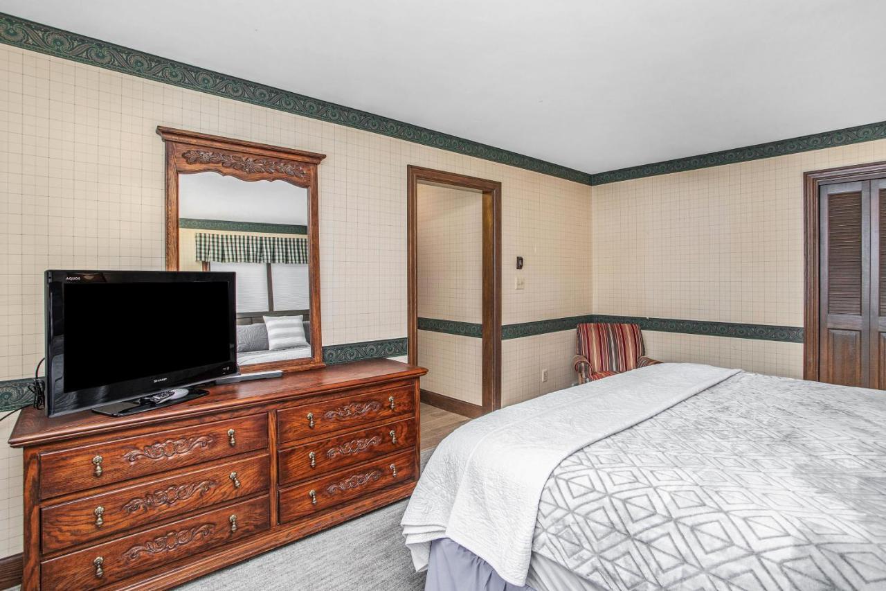 Point O' Woods Villa Benton Harbor Eksteriør billede