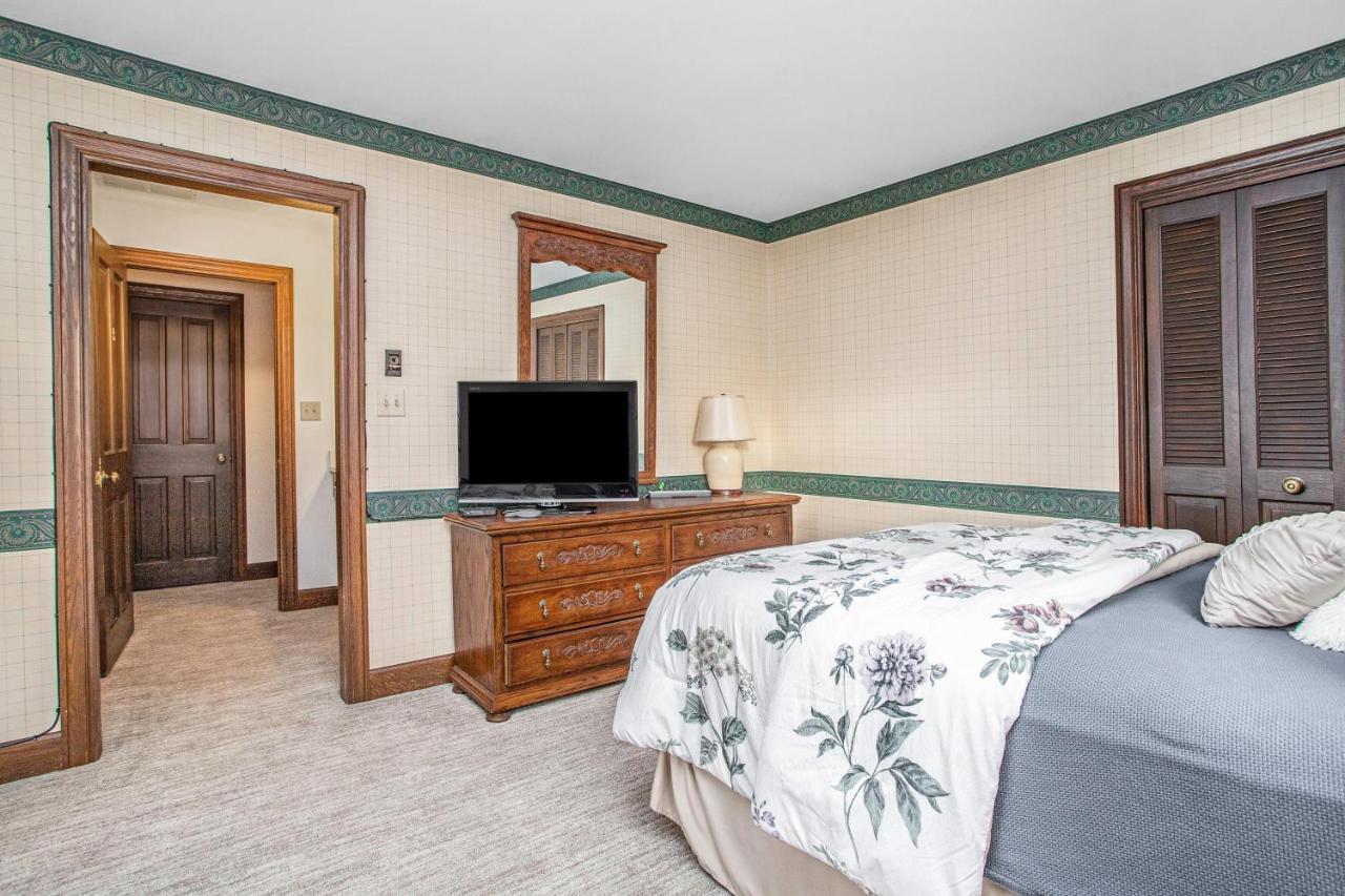 Point O' Woods Villa Benton Harbor Eksteriør billede