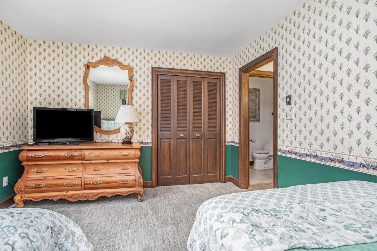 Point O' Woods Villa Benton Harbor Eksteriør billede